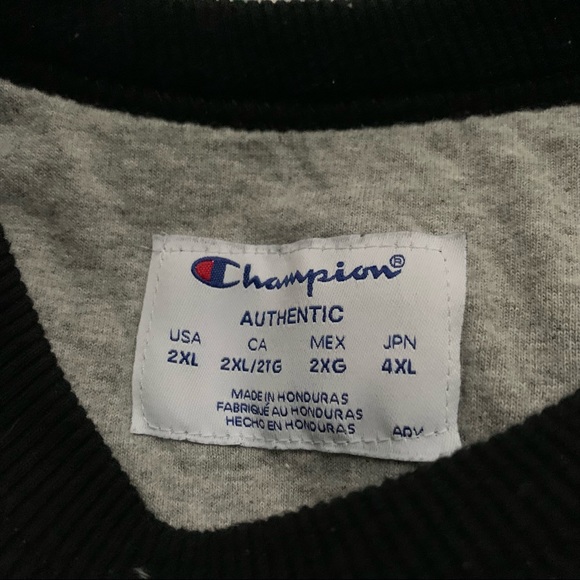 Black Champion Crewneck Sweatshirt - Picture 3 of 3